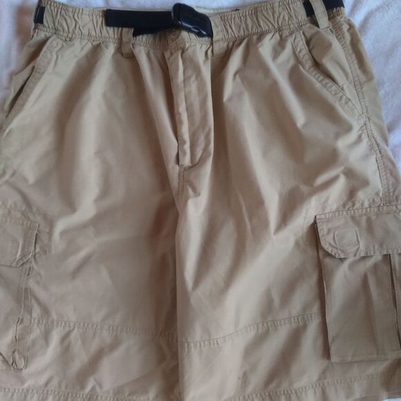 W33  Men's Old Navy khaki shorts - Picture 1 of 7